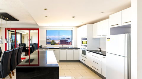 Burgess @ Kings Beach Apartments - Accommodation Asia 13