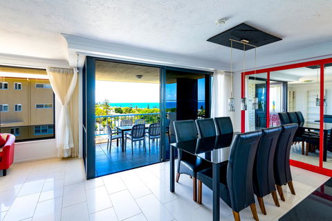 Burgess @ Kings Beach Apartments - Accommodation Asia 16
