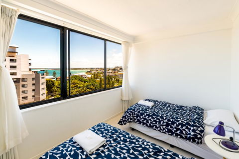 Burgess @ Kings Beach Apartments - Accommodation Asia 19