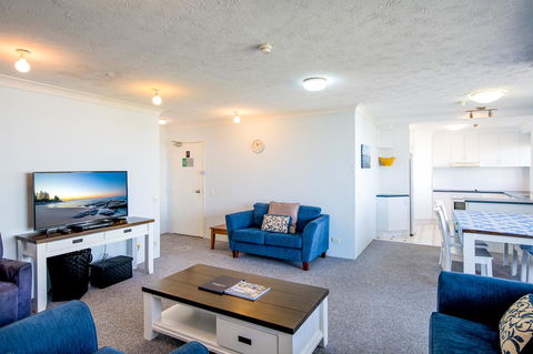 Burgess @ Kings Beach Apartments - Accommodation Asia 28