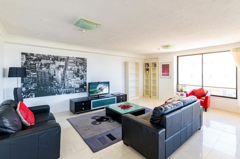 Burgess @ Kings Beach Apartments - Accommodation Asia 11