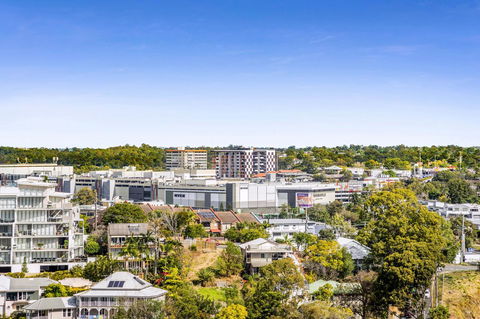 Essence Suites Taringa - Accommodation Asia 38