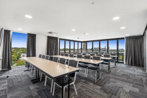 Essence Suites Taringa - Accommodation Asia 7