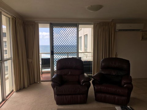 Burleigh Beach Tower - Accommodation Asia 2