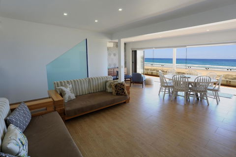 Bilinga Beach Motel - Accommodation Asia 10