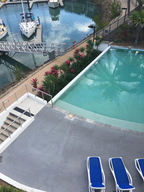 Absolute Waterfront Magnetic Island - Accommodation China 8