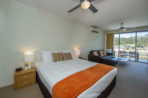 Absolute Waterfront Magnetic Island - Accommodation China 24