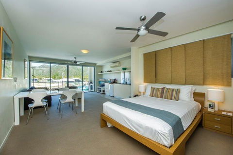Absolute Waterfront Magnetic Island - Accommodation China 15