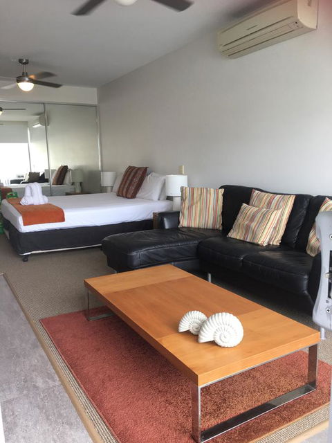 Absolute Waterfront Magnetic Island - Accommodation China 1
