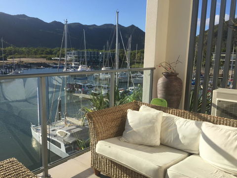 Absolute Waterfront Magnetic Island - Accommodation China 0