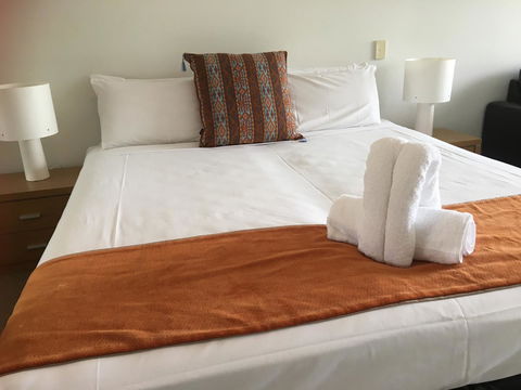 Absolute Waterfront Magnetic Island - Accommodation China 23