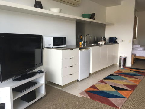 Absolute Waterfront Magnetic Island - Accommodation China 9