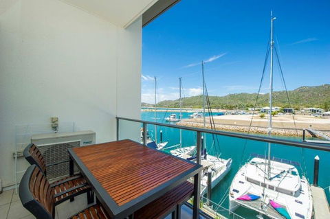 Absolute Waterfront Magnetic Island - Accommodation China 25