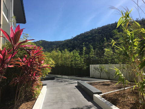 Absolute Waterfront Magnetic Island - Accommodation China 6