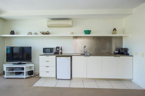 Absolute Waterfront Magnetic Island - Accommodation China 16