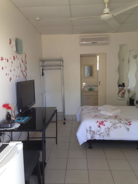 Black Marlin Motel - Accommodation Asia 8
