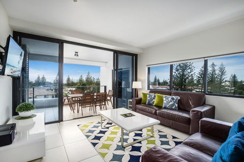 Ultra Broadbeach - Accommodation Asia 11