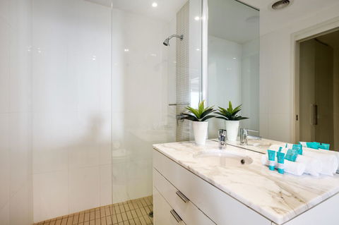 Ultra Broadbeach - Accommodation Asia 29