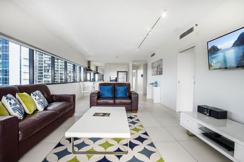 Ultra Broadbeach - Accommodation Asia 10