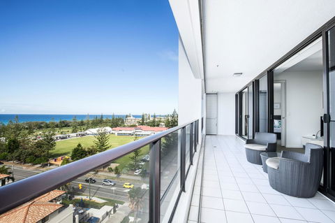 Ultra Broadbeach - Accommodation Asia 41
