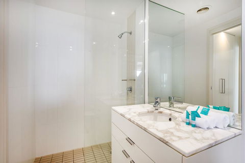 Ultra Broadbeach - Accommodation Asia 28