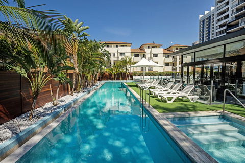 Ultra Broadbeach - Accommodation Asia 5