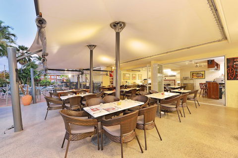 Cairns Queenslander Hotel & Apartments - Accommodation Asia 3