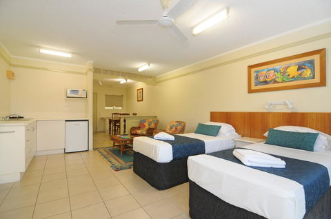 Cairns Queenslander Hotel & Apartments - Accommodation Asia 8
