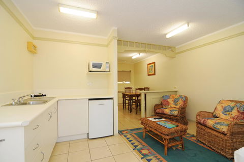 Cairns Queenslander Hotel & Apartments - Accommodation Asia 20