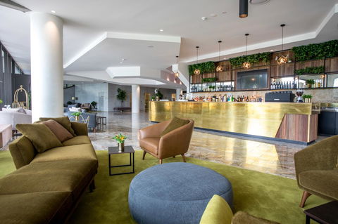 Eatons Hill Hotel - Accommodation Asia 7