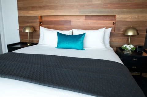 Eatons Hill Hotel - Accommodation Asia 33