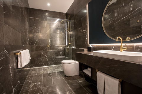 Eatons Hill Hotel - Accommodation Asia 29