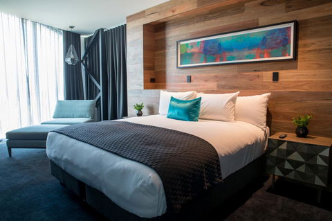 Eatons Hill Hotel - Accommodation Asia 24