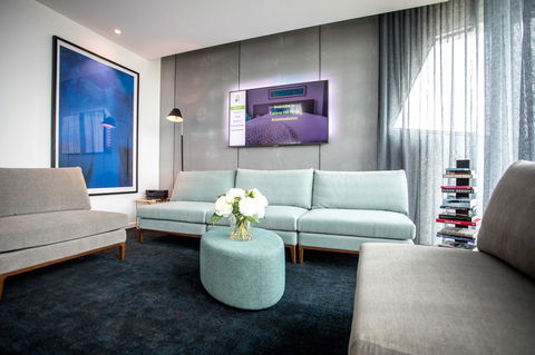 Eatons Hill Hotel - Accommodation Asia 32