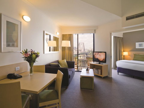 Oakwood Hotel & Apartments Brisbane - Accommodation Guide 5