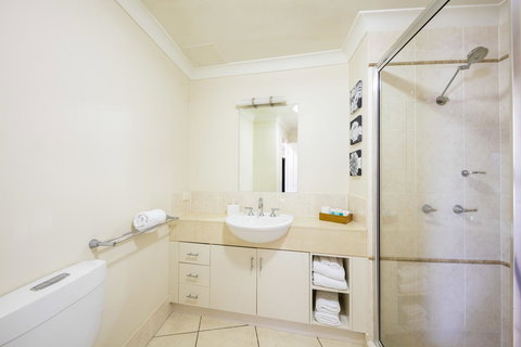 Jack And Newell Holiday Apartments - Accommodation Asia 40