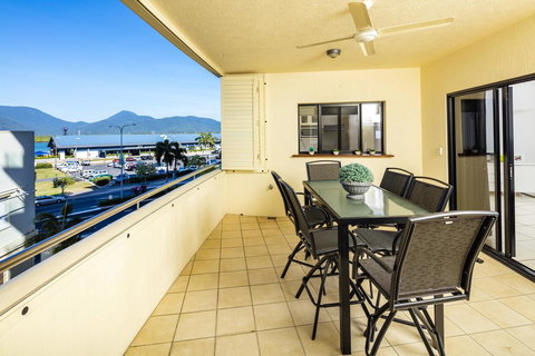 Jack And Newell Holiday Apartments - Accommodation Asia 20