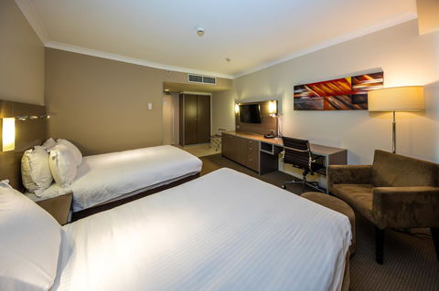 DoubleTree By Hilton Cairns - Accommodation Guide 12