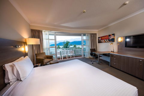 DoubleTree By Hilton Cairns - Accommodation Guide 26