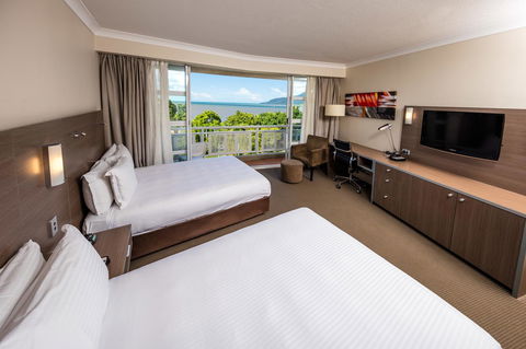DoubleTree By Hilton Cairns - Accommodation Guide 28
