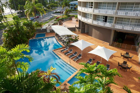 DoubleTree By Hilton Cairns - Accommodation Guide 2