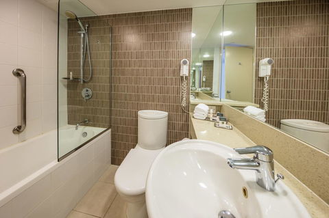 DoubleTree By Hilton Cairns - Accommodation Guide 36