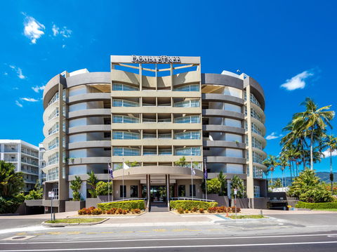 DoubleTree By Hilton Cairns - Accommodation Guide 1