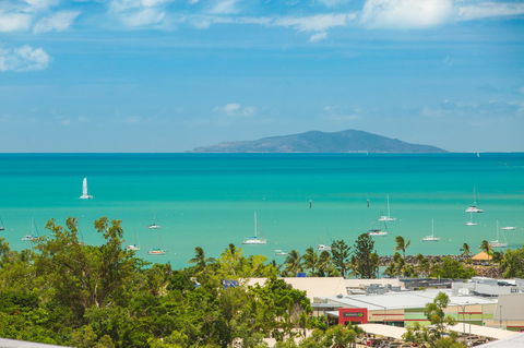 Azure Sea Whitsunday Resort - Accommodation Guide 39