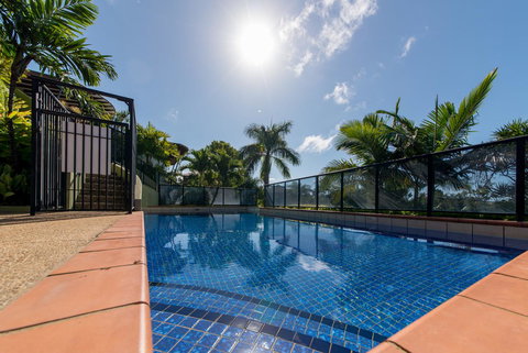 Paradise Penthouse At Waves - Airlie Beach - Accommodation Asia 2
