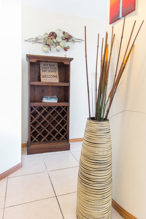 Paradise Penthouse At Waves - Airlie Beach - Accommodation Asia 18