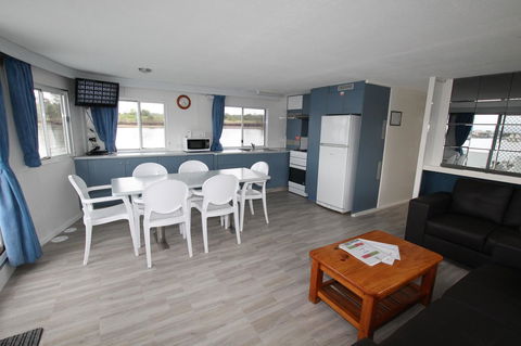 Coomera Houseboats - Accommodation China 5