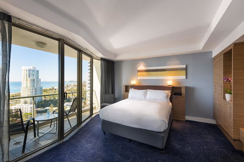 Sofitel Gold Coast Broadbeach - Accommodation Guide 8