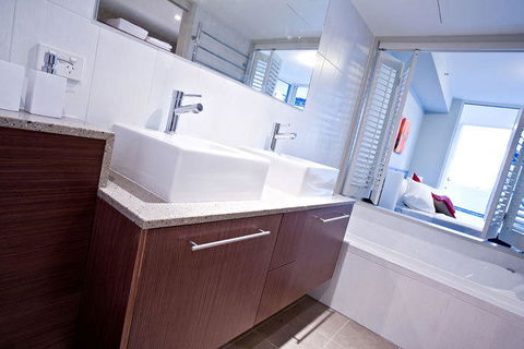 Lanai Riverside Apartments - Accommodation China 17