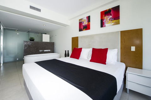 Blue On Blue Apartment 914 - Accommodation China 5